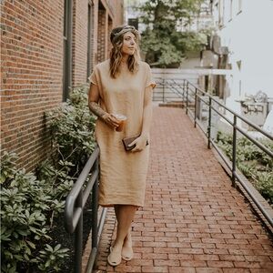 Filo Sofia long paper bag dress with pockets. Boho meets minimalist style.